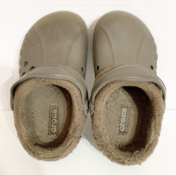 Dual Crocs Comfort™ Faux Fur Lined Adjustable Strap Croc Shoes Warm Brown 10-11 - Picture 5 of 13